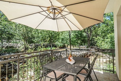 Comfort House | Terrace/patio