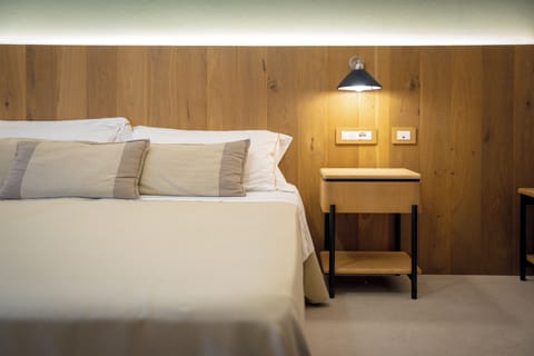 Double or Twin Room, Terrace | 1 bedroom, in-room safe, desk, free WiFi