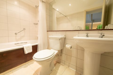 Deluxe Double Room, 1 Double Bed, Sea View | Bathroom | Designer toiletries, hair dryer, towels