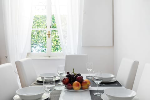 Apartment, 3 Bedrooms | In-room dining