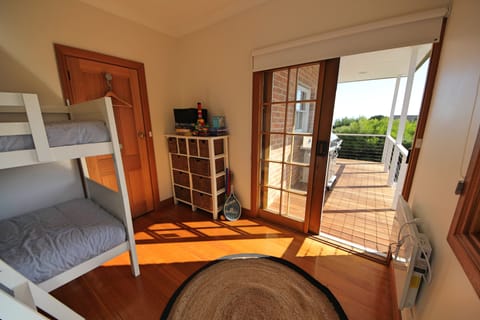 House, 3 Bedrooms | 3 bedrooms, iron/ironing board, free WiFi, bed sheets