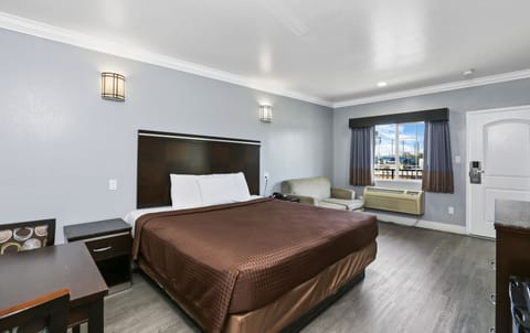 Room, 1 King Bed with Sofa bed | Desk, iron/ironing board, free WiFi, bed sheets