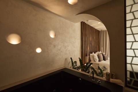 Spa Retreat Suite with Private Pool & Hydromassage Bathtub | 1 bedroom, premium bedding, minibar, in-room safe