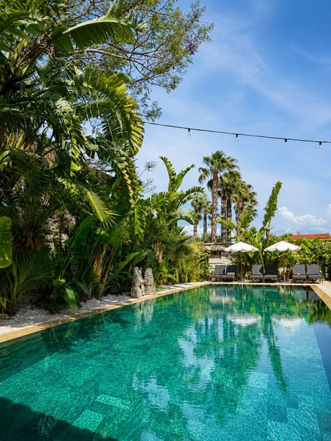 Seasonal outdoor pool
