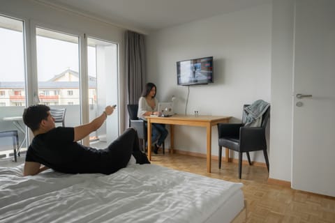 Double Room, Private Bathroom | In-room safe, blackout drapes, iron/ironing board, rollaway beds