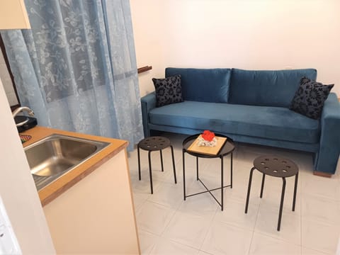 Design Apartment (7) | Egyptian cotton sheets, premium bedding, in-room safe