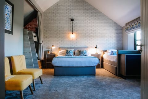 Suite, Ensuite (The Pantridge Room) | Garden