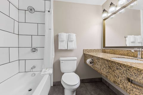 Room, 1 King Bed, Non Smoking, Poolside | Pillowtop beds, in-room safe, desk, iron/ironing board