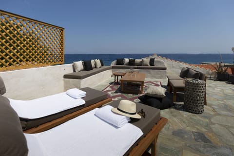 Traditional Villa | Terrace/patio