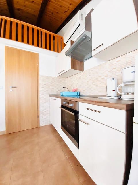 Classic Loft, Sea View | Private kitchen | Shared fridge