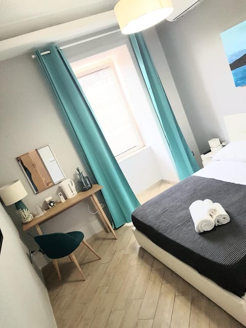 Desk, blackout drapes, free WiFi, bed sheets