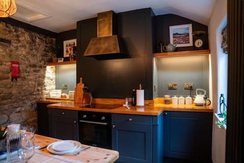 Deluxe House, Private Bathroom (2 Bedroom) | Private kitchen | Highchair