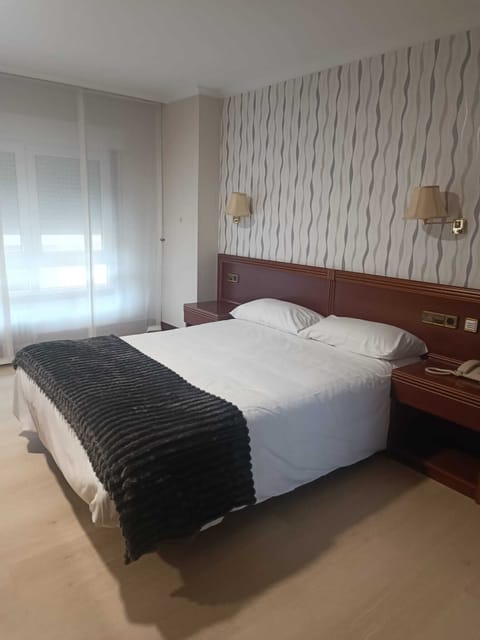 Comfort Double Room | Free WiFi, bed sheets