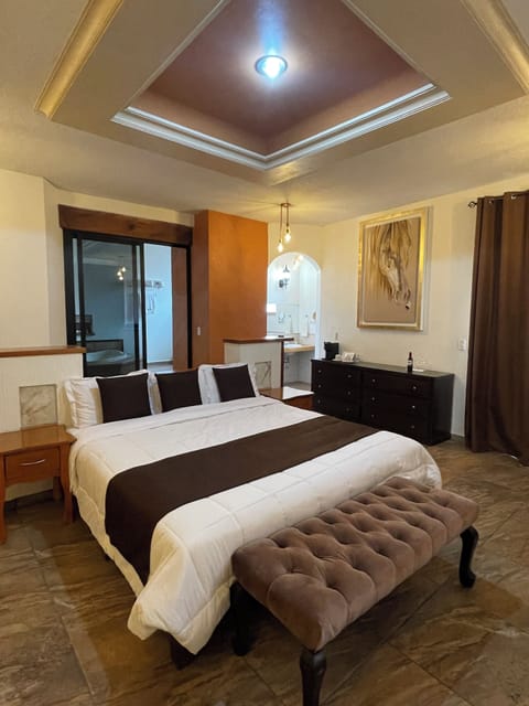 Junior Suite with Jacuzzi | 1 bedroom, bed sheets