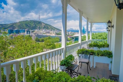 Superior with Balcony | Premium bedding, minibar, in-room safe, individually decorated