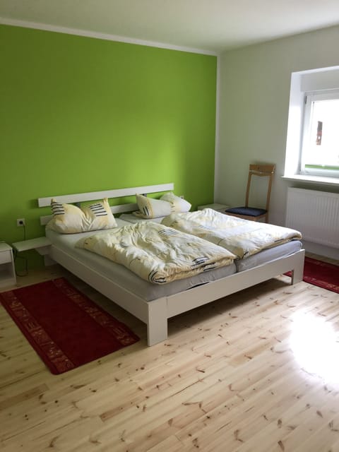 Basic Condo, 2 Bedrooms | Free WiFi, bed sheets