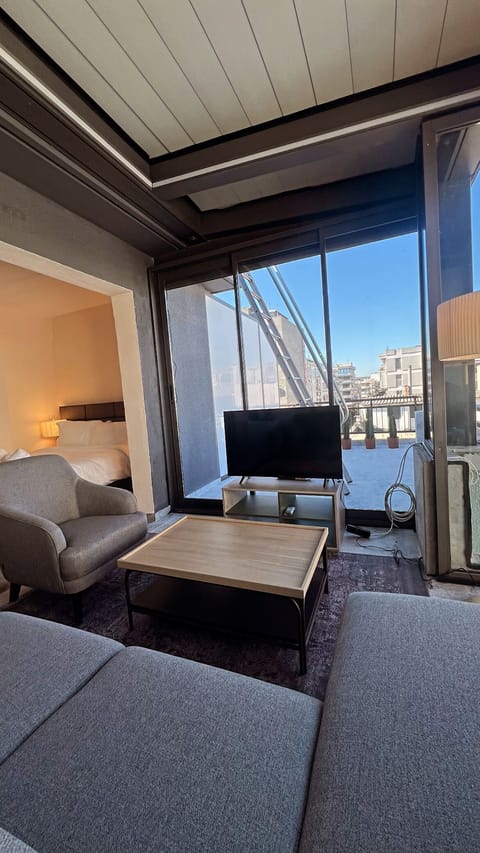 Superior Double Room | Minibar, in-room safe, blackout drapes, soundproofing