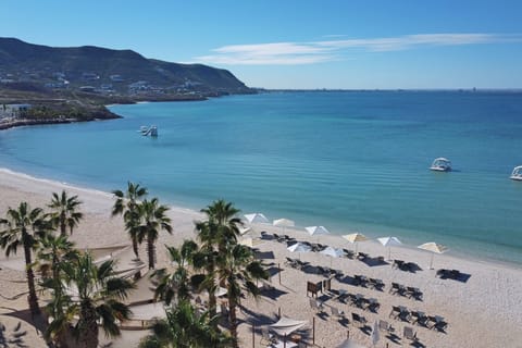 Private beach nearby, white sand, scuba diving, snorkeling