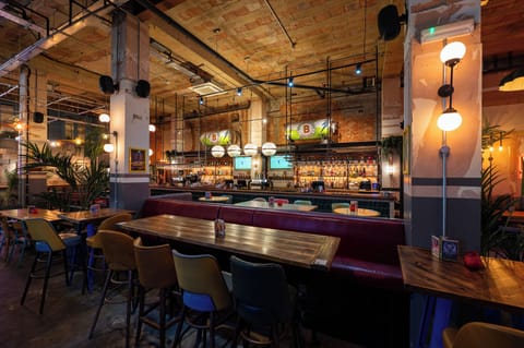 Lunch, dinner and brunch served