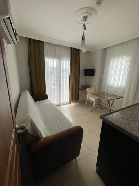 Apartment, Sea View | Desk, free WiFi, bed sheets
