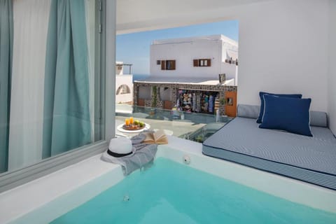 Executive Suite | 1 bedroom, in-room safe, individually decorated, individually furnished