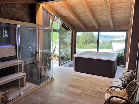 Indoor spa tub
