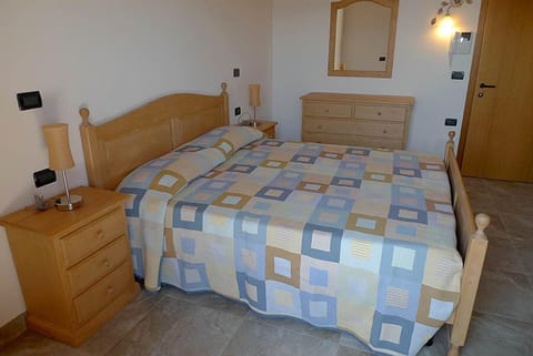 Triple Room | Individually decorated, individually furnished, desk, free WiFi