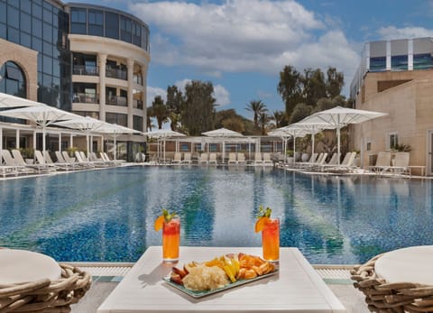Outdoor pool, pool umbrellas