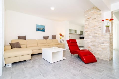 Apartment (2 bed apt,balcony,sea view) | Living room | LCD TV