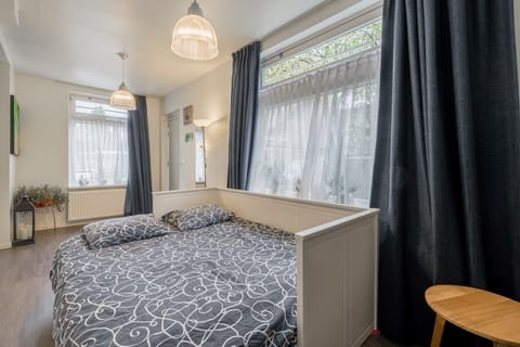 City Apartment | Living area | Flat-screen TV