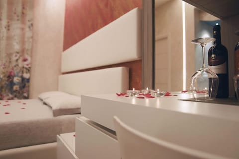 Suite, Jetted Tub (Nuvole e coccole) | Room amenity