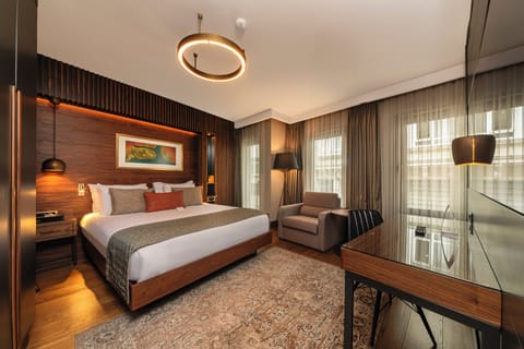Premium bedding, minibar, in-room safe, desk