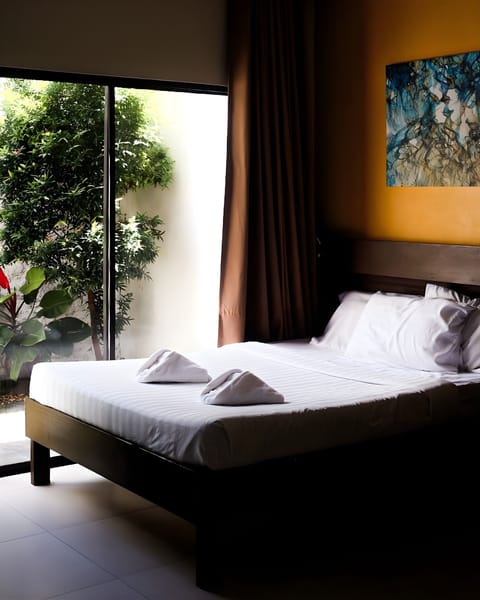 Superior Room, 1 Queen Bed, Terrace, Executive Level | Desk, laptop workspace, iron/ironing board, WiFi