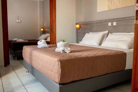 Family Apartment, 2 Bedrooms | Egyptian cotton sheets, premium bedding, in-room safe