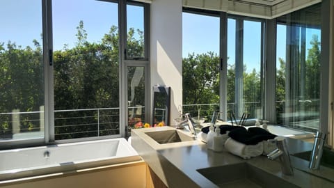 Luxury Villa | 3 bedrooms, in-room safe, desk, iron/ironing board