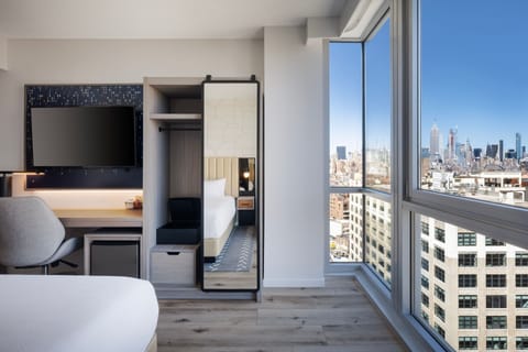 Room, 1 King Bed, City View | Premium bedding, in-room safe, desk, laptop workspace