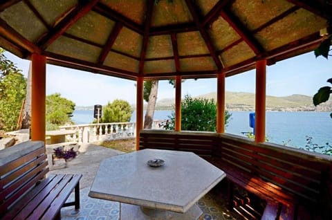 House | Terrace/patio