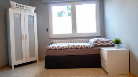 Apartment (Cleaning Fee EUR 80) | 3 bedrooms, desk, iron/ironing board, free WiFi