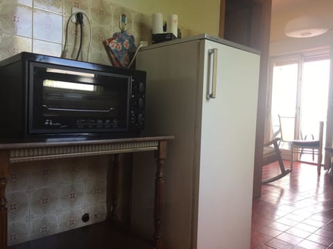 Apartment (A2) | Private kitchen | Fridge, stovetop, electric kettle, cookware/dishes/utensils