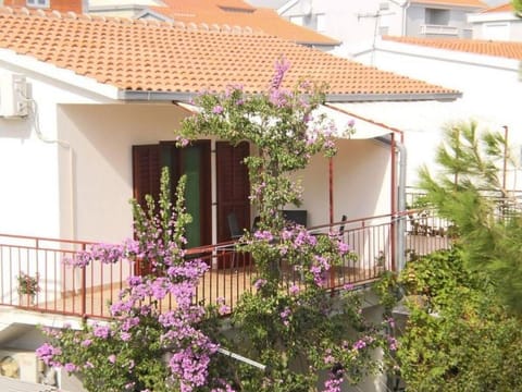 Apartment (A1) | Courtyard