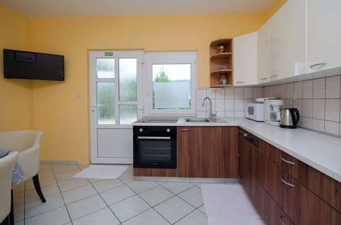 Apartment (A3) | Private kitchen | Fridge, microwave, stovetop, espresso maker
