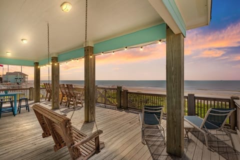 House, 3 Bedrooms | Outdoor dining