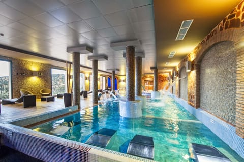 Sauna, hot tub, steam room, hot springs, body treatments, body wraps