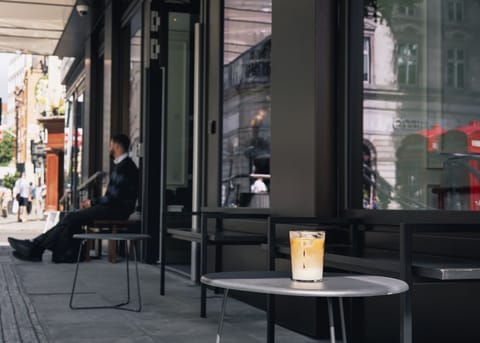 Coffee shop