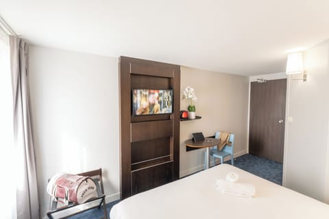 Individually furnished, desk, laptop workspace, soundproofing