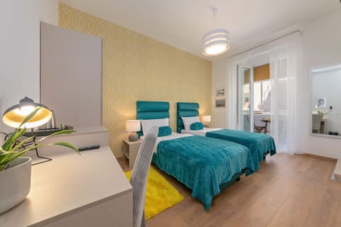 Deluxe Double or Twin Room, City View | 1 bedroom, premium bedding, in-room safe, desk