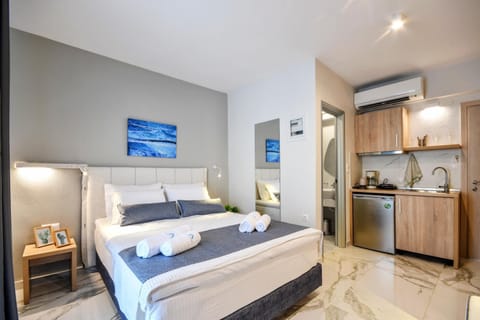 Soundproofing, free WiFi, bed sheets