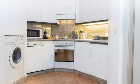 Apartment, 1 Bedroom (Francois de Marval) | Private kitchen | Microwave, oven, stovetop, dishwasher