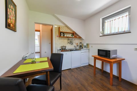 Apartment with kitchen and balcony | Living area | Smart TV