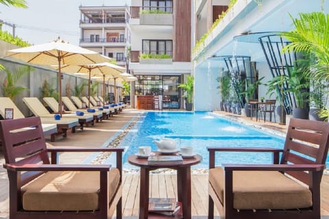 Outdoor pool, pool umbrellas